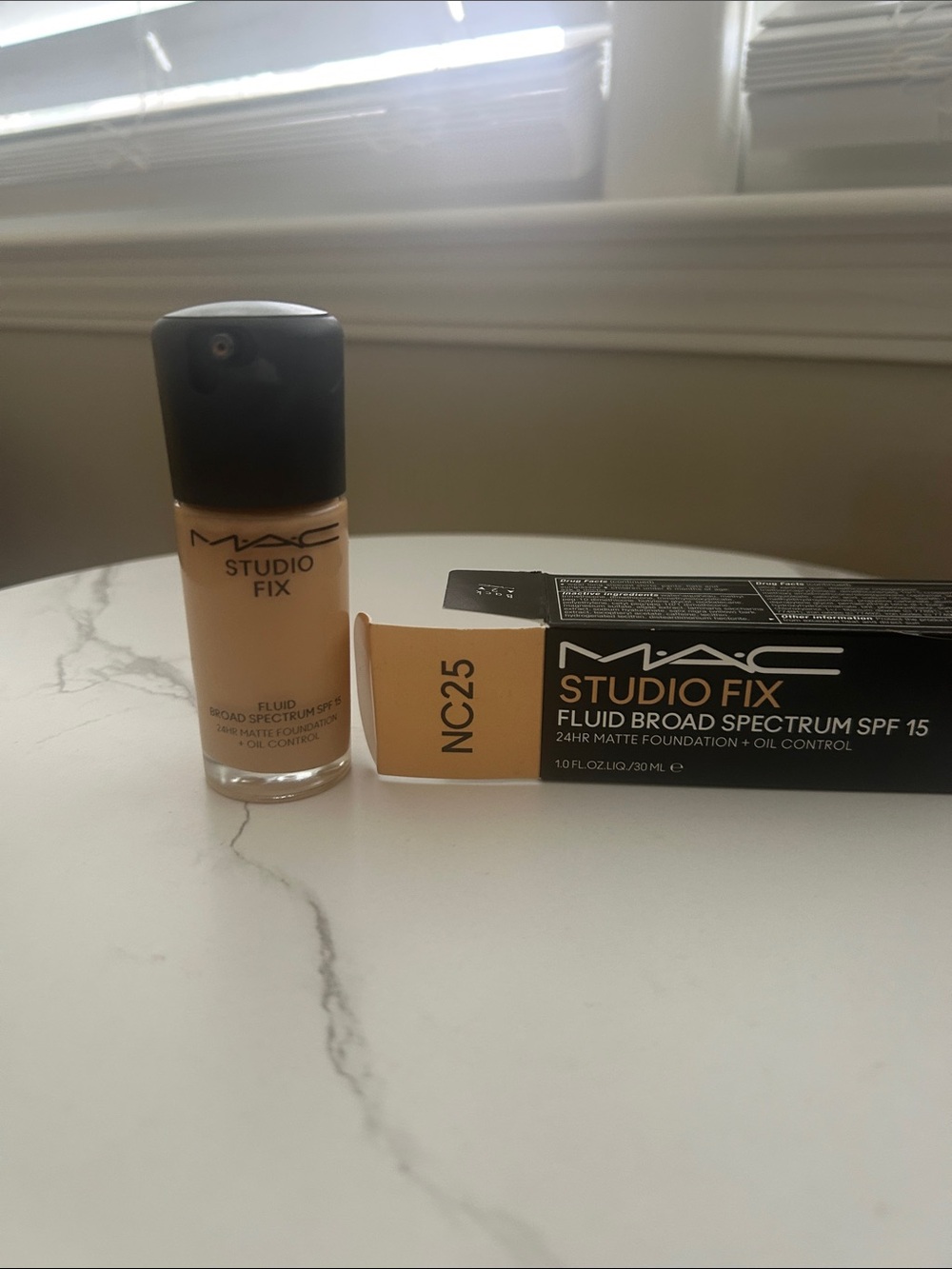 MAC Cosmetics Studio Fix Fluid Foundation NC25 - Natural Beige Tone